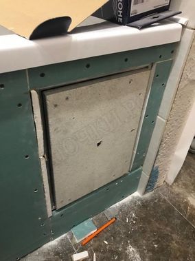 Люк под плитку Нажимной Секрет-Лайт 2 створки 1000*350 Люк под плитку Нажимной Секрет-Лайт 2 створки 1000*350