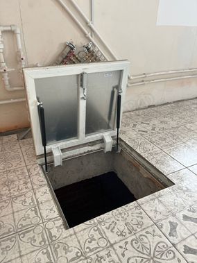 Напольный люк Невидимка-бюджет 900*1200 Напольный люк Невидимка-бюджет 900*1200